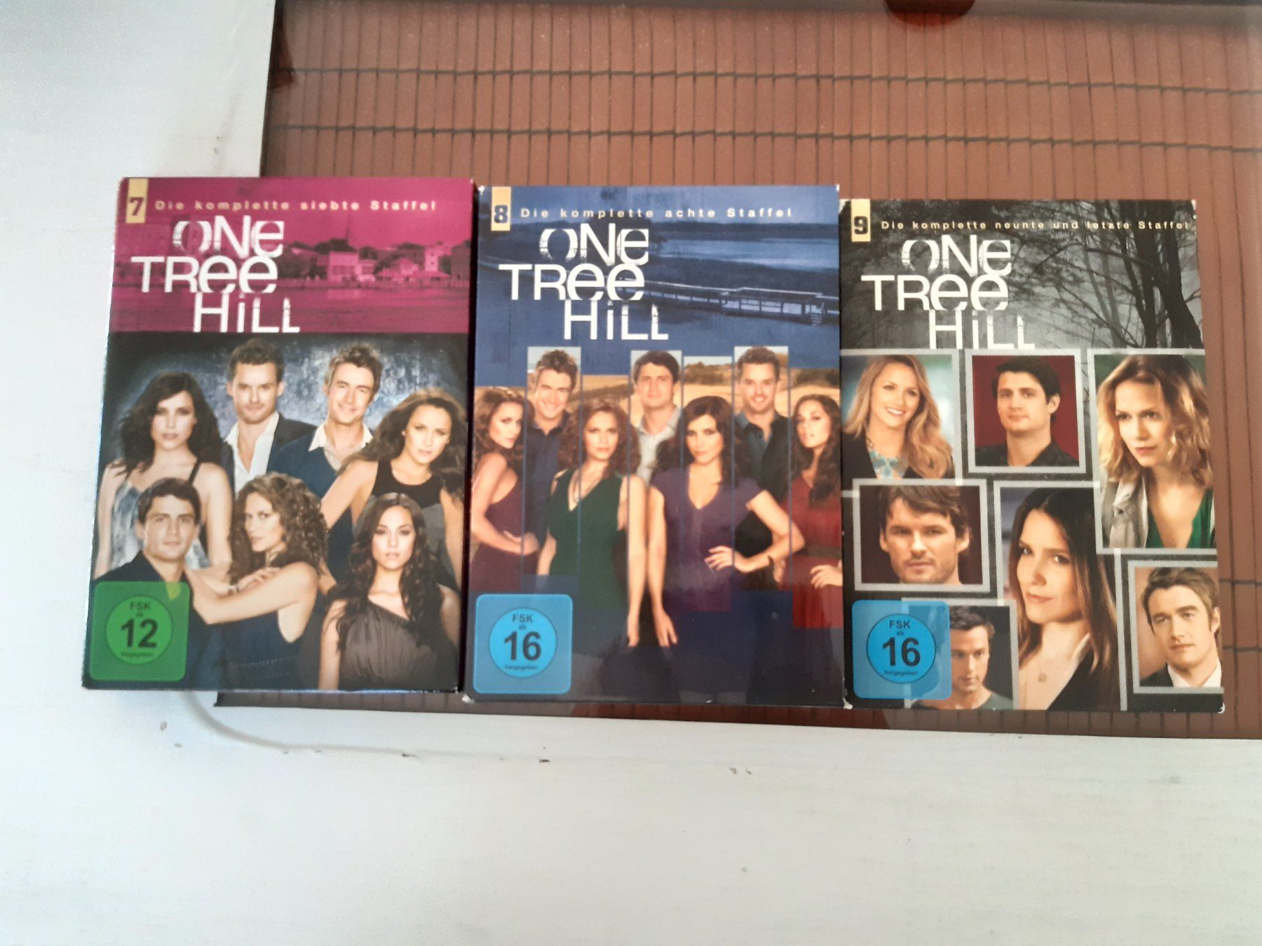Tutti i DVDs: One Tree Hill die kompletten Staffeln 1-9 – Usato da Domat-Ems venduto da nugipuff 4