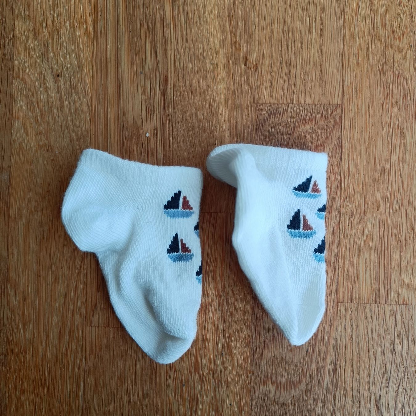Socken für Kinder: Socken Newborn – Gebraucht aus Jaberg von urig17.