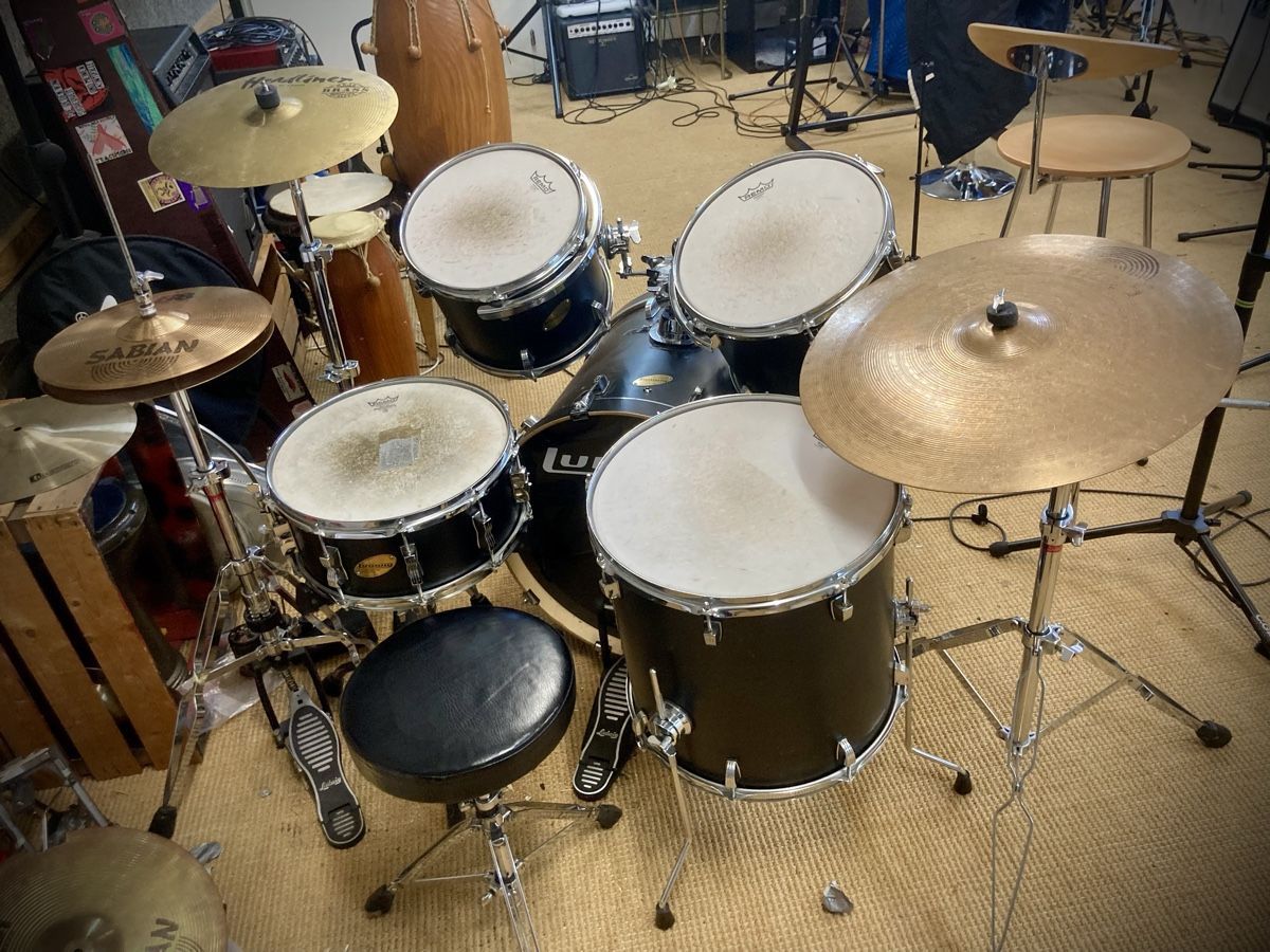 Ludwig Strumenti musicali: Schlagzeug Set: Ludwig Accent CS Custom – Usato da Zürich venduto da Vek27 2