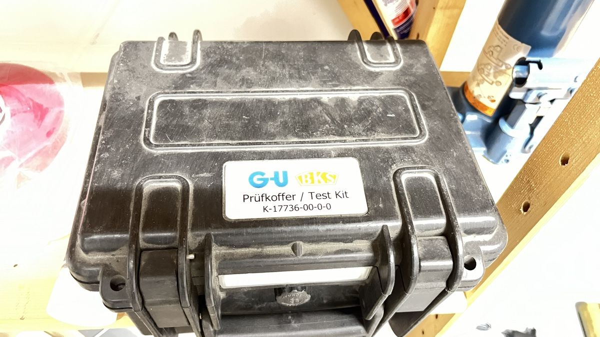 Misurare: GU Prüfkoffer / Test Kit 24V / 230V - gebraucht – Usato da Oftringen venduto da rama76 1
