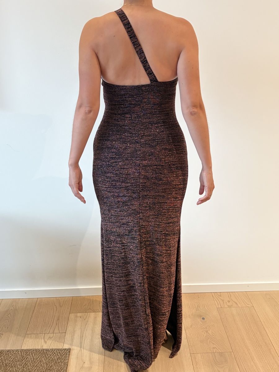 Kleider: One-Shoulder formal dress size M – Gebraucht aus Zürich von MariaJC 1