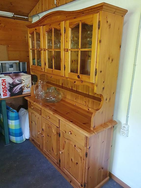 Büffets: massiver buffetschrank – Gebraucht aus Nidau von jul_6tpv