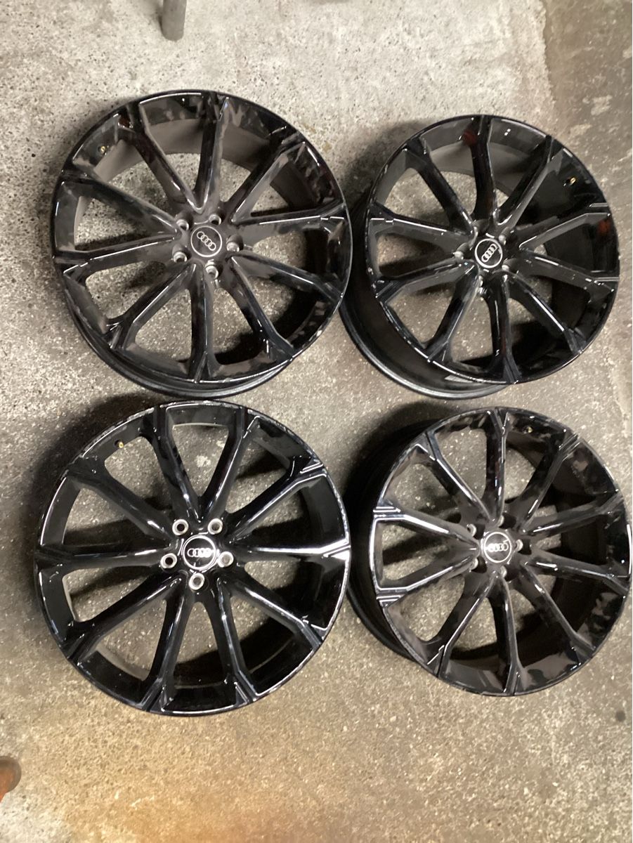 Audi Felgen: Alufelgen Audi  4 Stück  – Gebraucht aus Reichenburg von T864RX