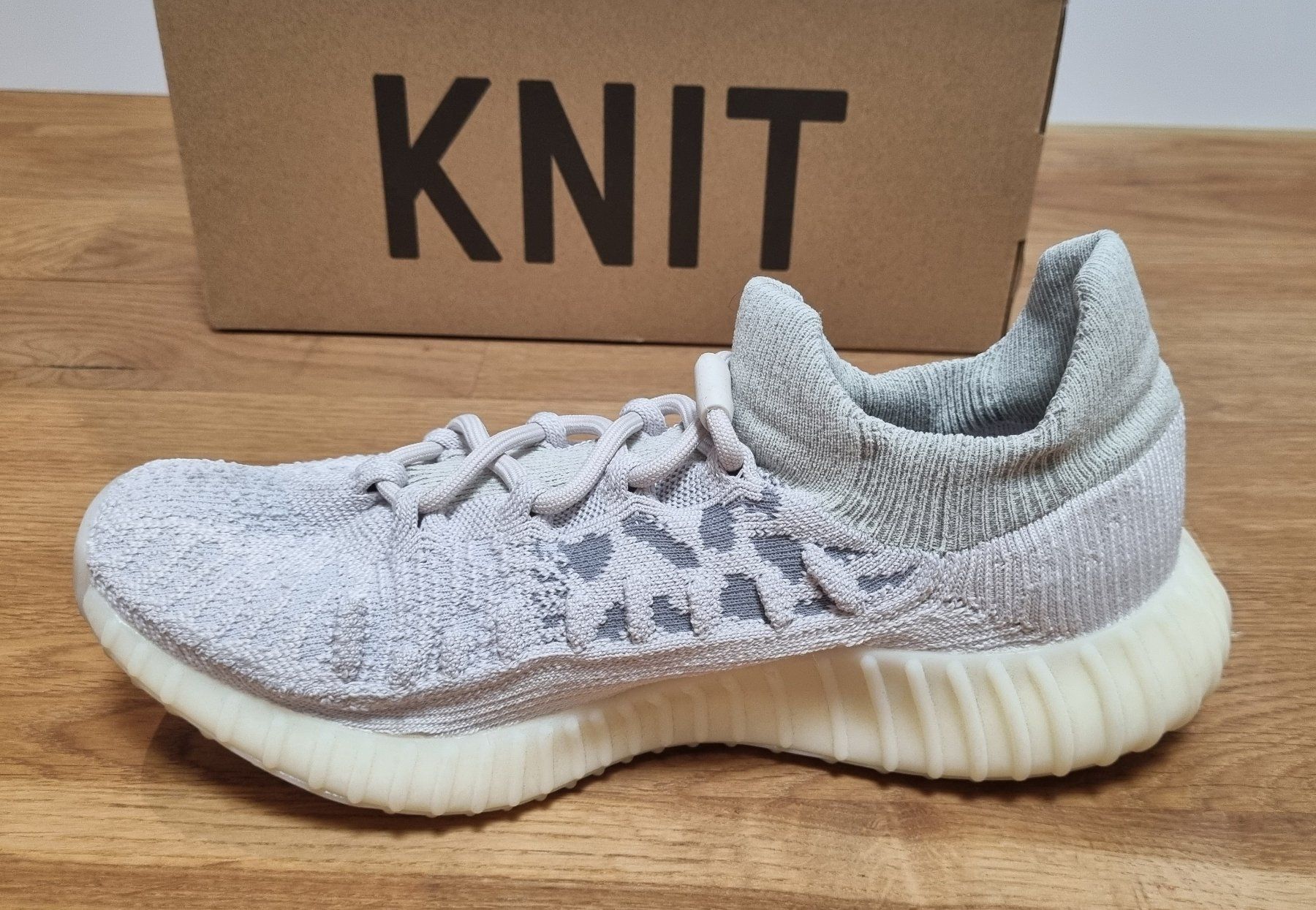 Adidas Scarpe da uomo: Adidas YEEZY BOOST 350V2 CMPCT "Slate Bone" – Nuovo (secondo la descrizione) da Rotkreuz venduto da Muffinman9999 1