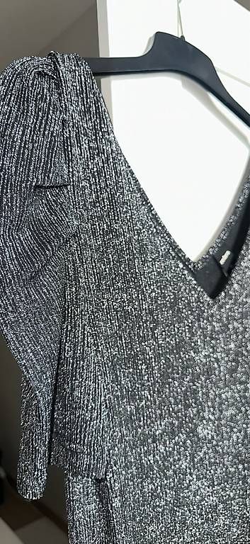 Vestiti: Robe brillante idéale pour les fêtes – Usato da Grand-Lancy venduto da ssa_k59z 1