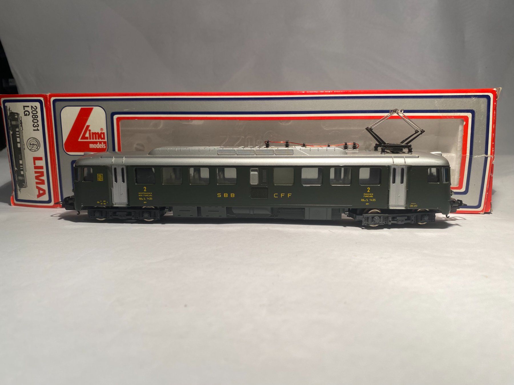 Lima Modellini di ferrovie: LIMA Triebwagen RBe 4/4 grün SBB DC analog – Usato da Buchrain venduto da Modellbahn11