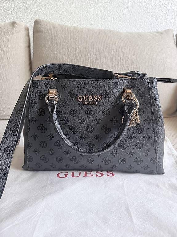 Borse da donna: Guess Handtasche Schwarz  – Usato da Sennwald venduto da Cloe_M98