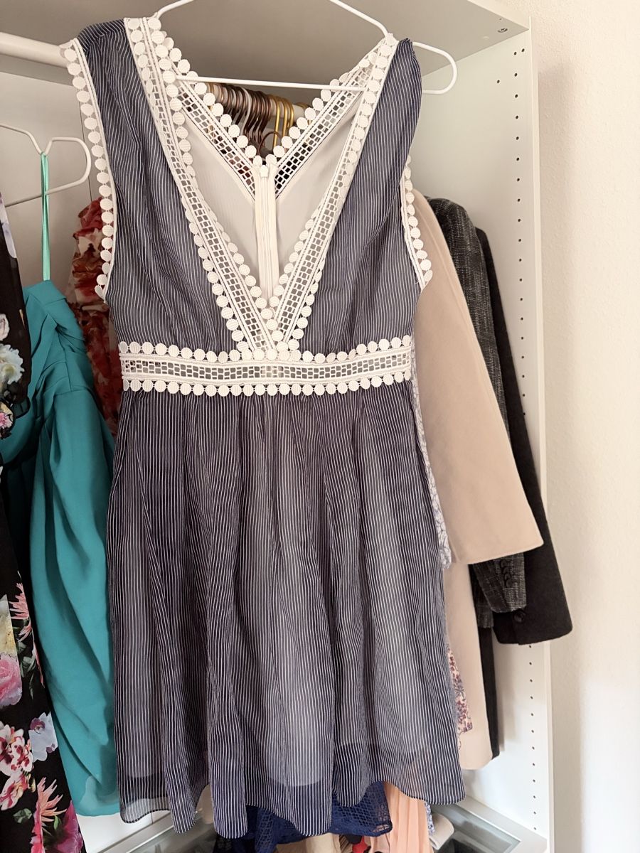 Sandro Vestiti: Sandro kleid wenig getragen  – Nuovo (secondo la descrizione) da Bauma venduto da duj_9dsw