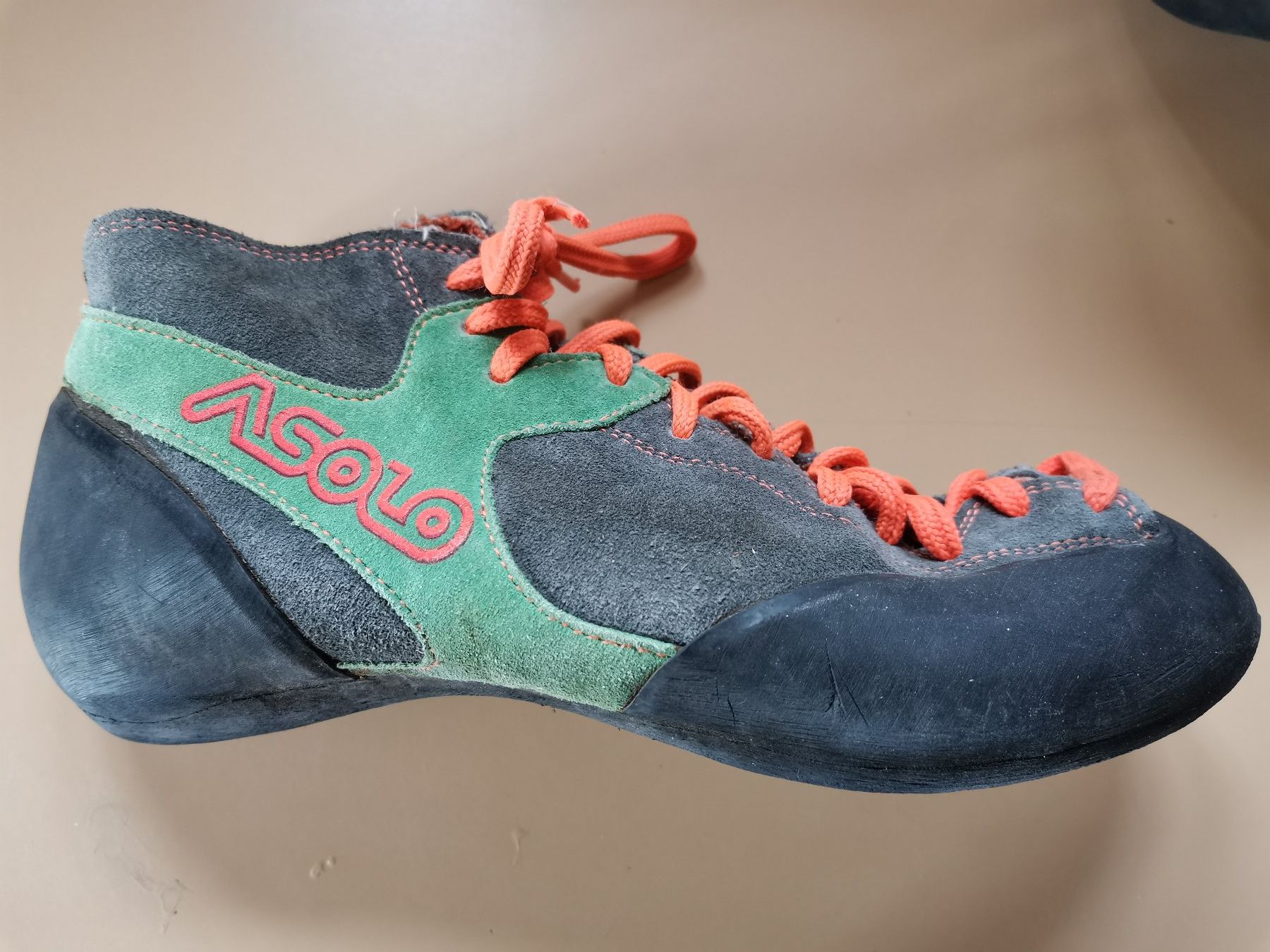 Scarpe da uomo: Chaussures d'escalade ASOLO – Usato da Maules venduto da maco03