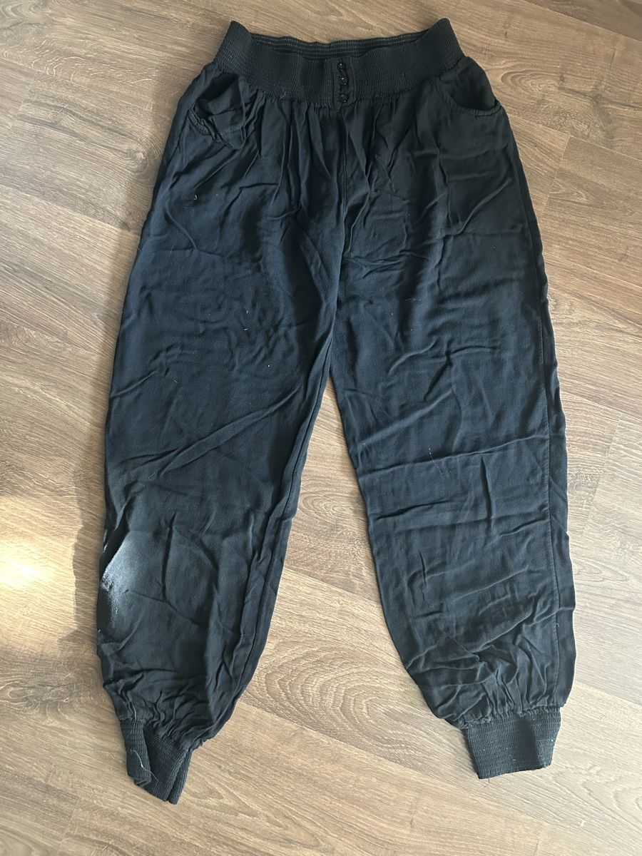 Pantalons: Pantalon été type Sarouel – D'occasion à Bôle par sev_n85b