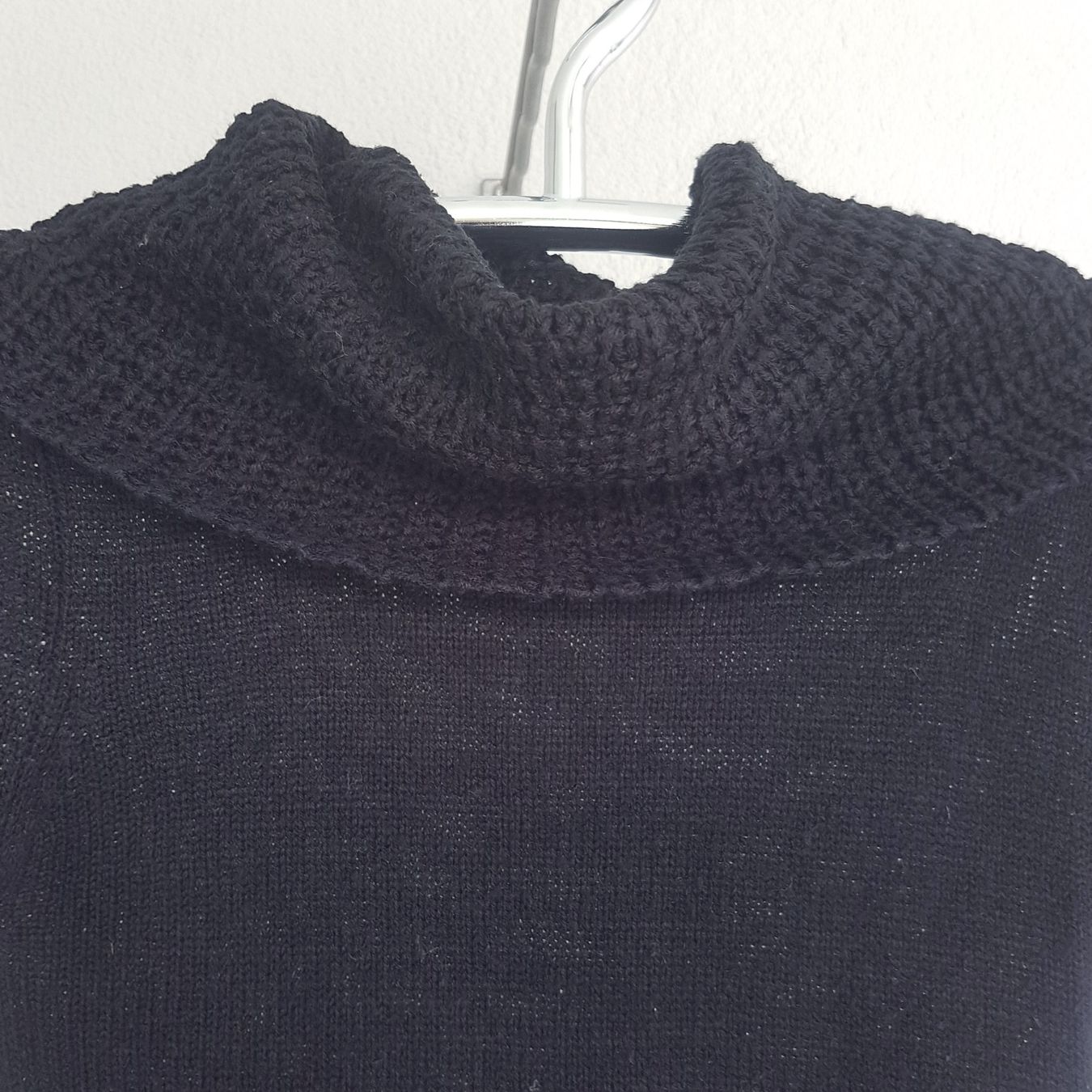 Pullover & Sweatshirts: Rollkragenpullover schwarz Gr. XS – Gebraucht aus Uetendorf von oinkioink88 1
