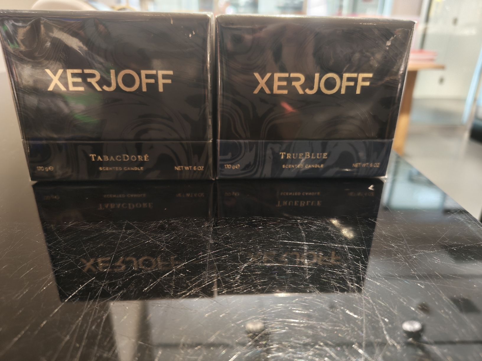 Candele: XERJOFF 2x scented candles 6 oz each new – Nuovo e nell'imballaggio originale da Biel/Bienne venduto da dak_h8gk