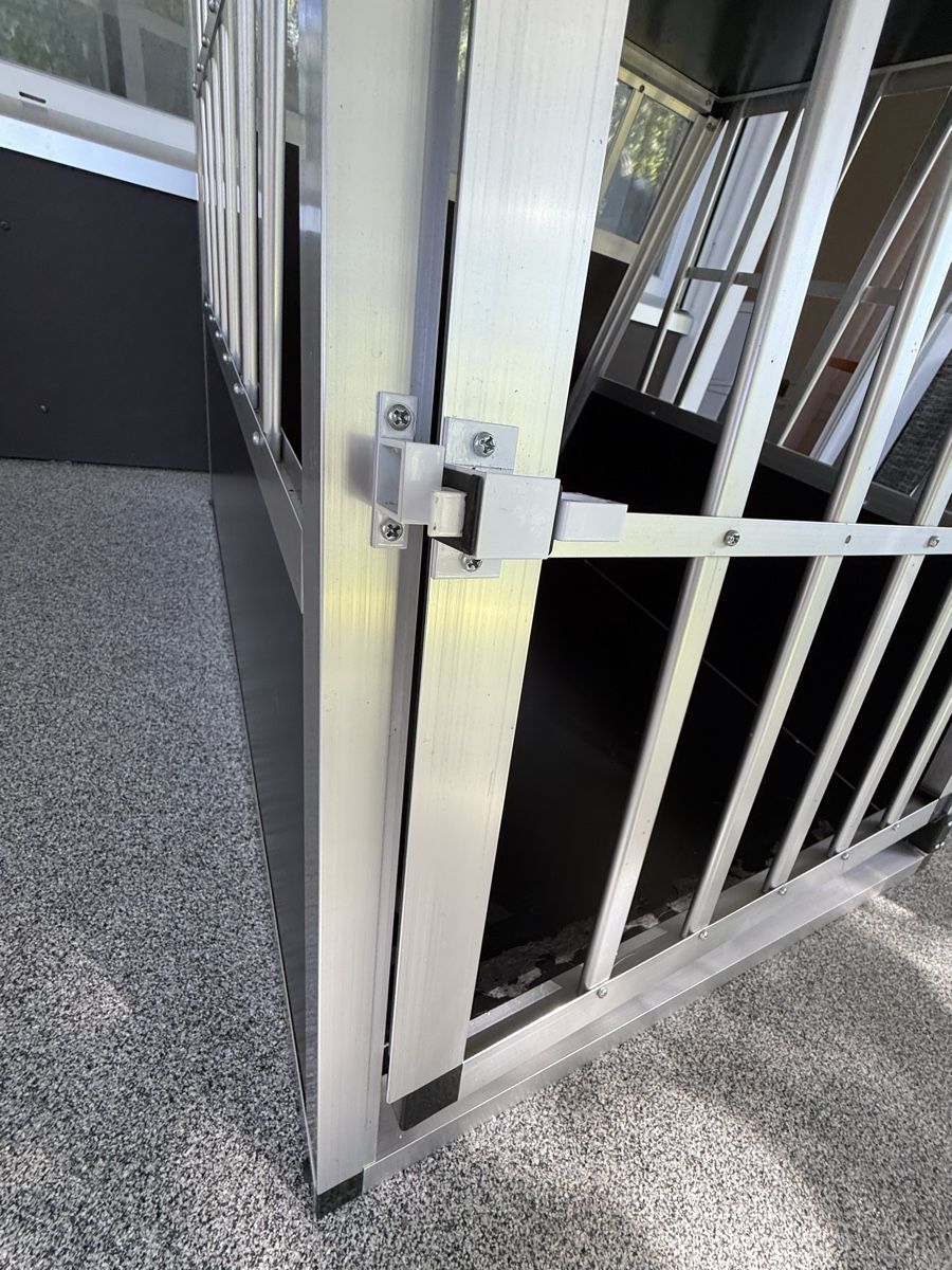 Gabbie, trasporto & Sicurezza: Hundetransportbox  – Usato da Schliern b. Köniz venduto da jul_ly8x 4