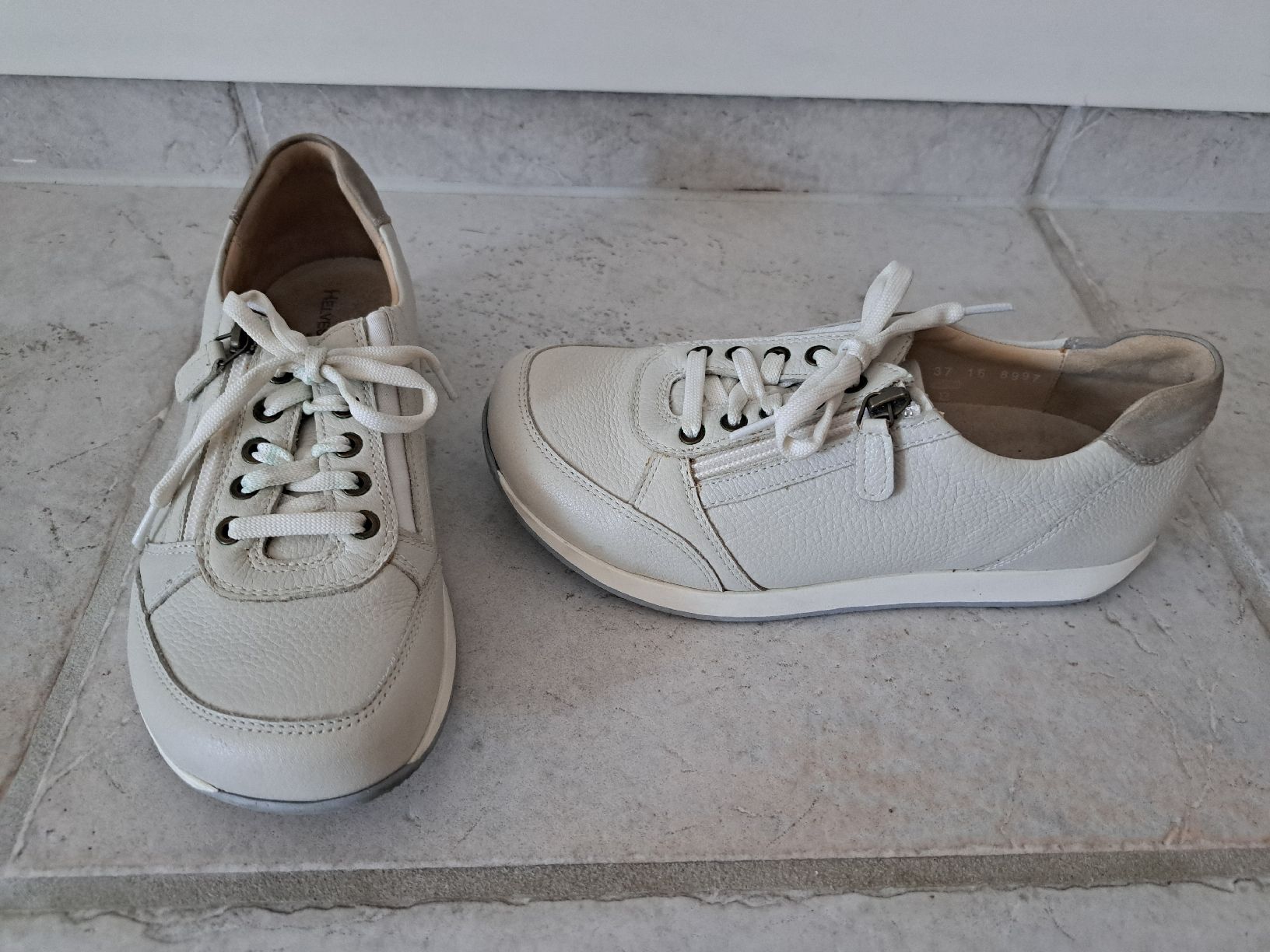 Helvesko Damenschuhe: Schuhe HELVESKO, Gr.37 – Gebraucht aus Seuzach von nadine.baur84
