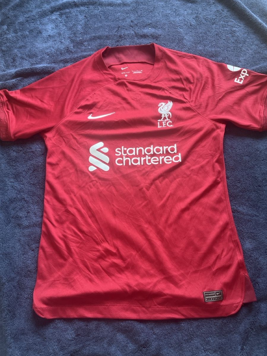 Liverpool Fc Leibchen & Hosen: Maillot de Liverpool – Neu und originalverpackt aus Chambésy von wal_zv2t