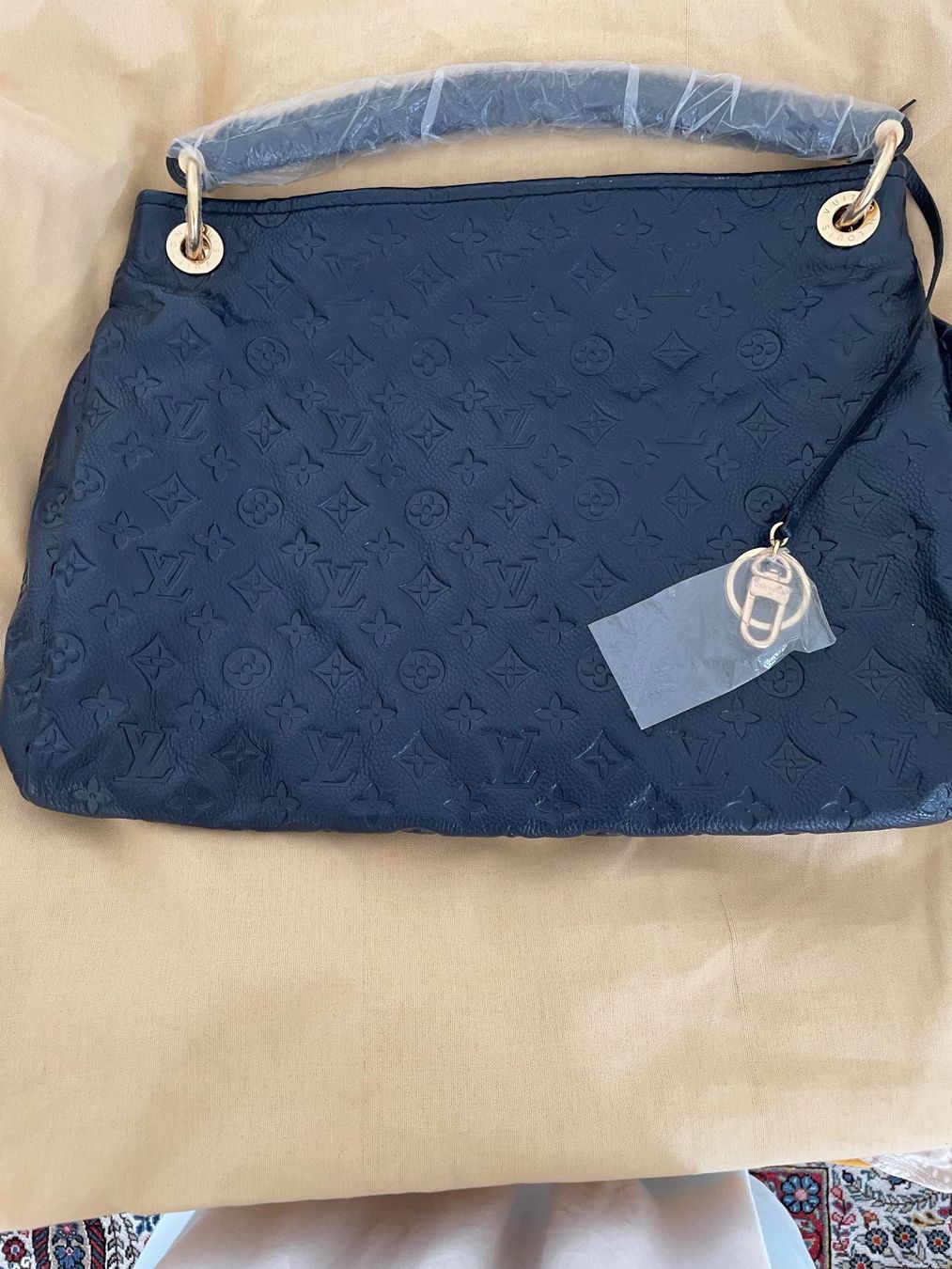 Borse da donna: Sac type Artsy – Nuovo e nell'imballaggio originale da Pully venduto da Mazette 1