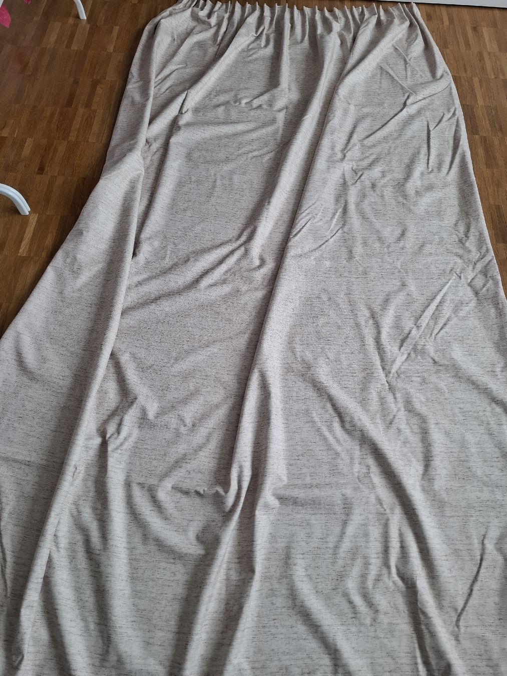 Tende: Vorhänge/Gardinen blickdicht beige/weiss – Usato da Rotkreuz venduto da PrelovedPicks 3