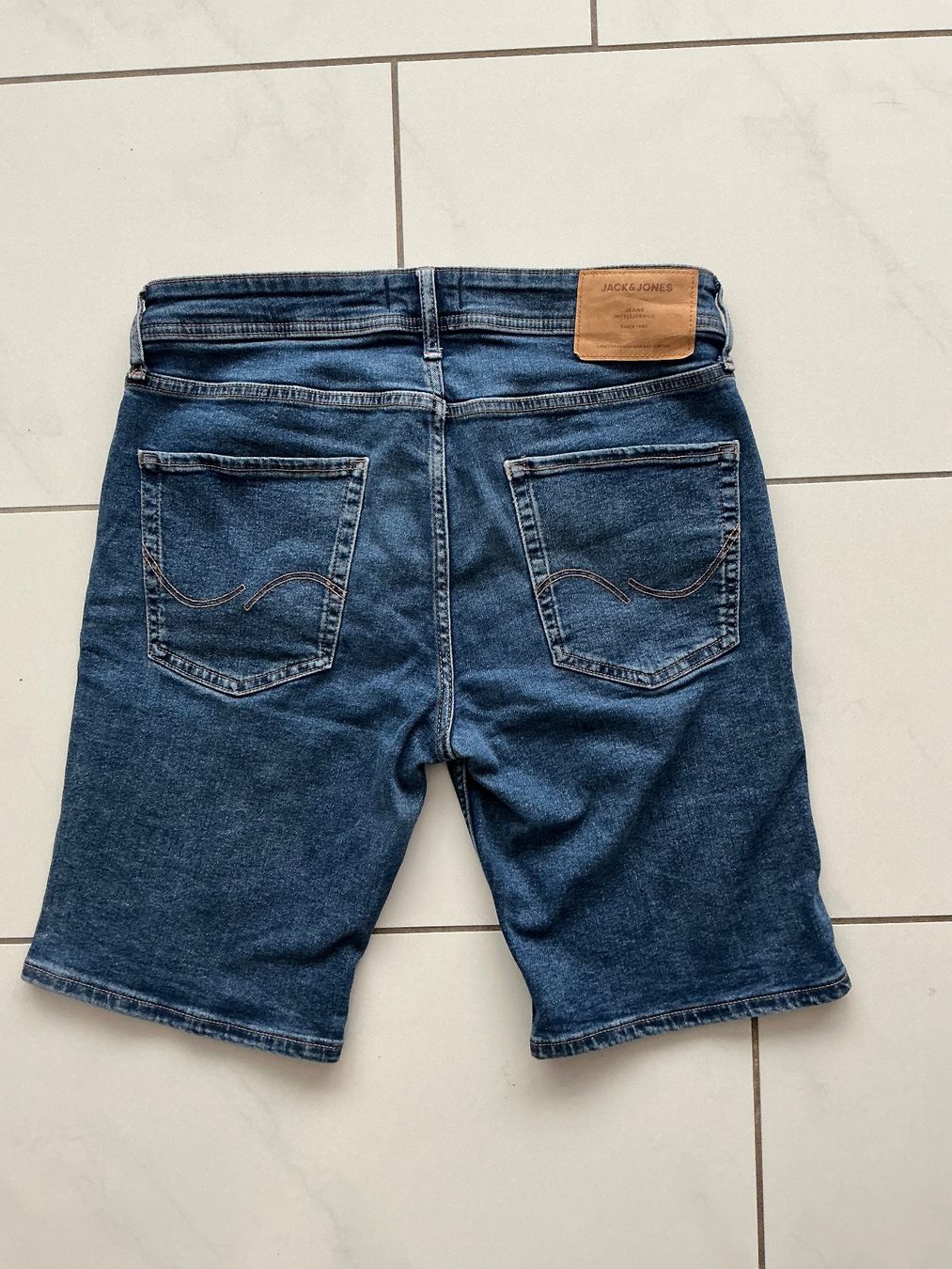 Jack & Jones Jeans: Jeans Shorts Jack Jones Gr.S – Gebraucht aus Biel-Benken BL von Sahra1 2