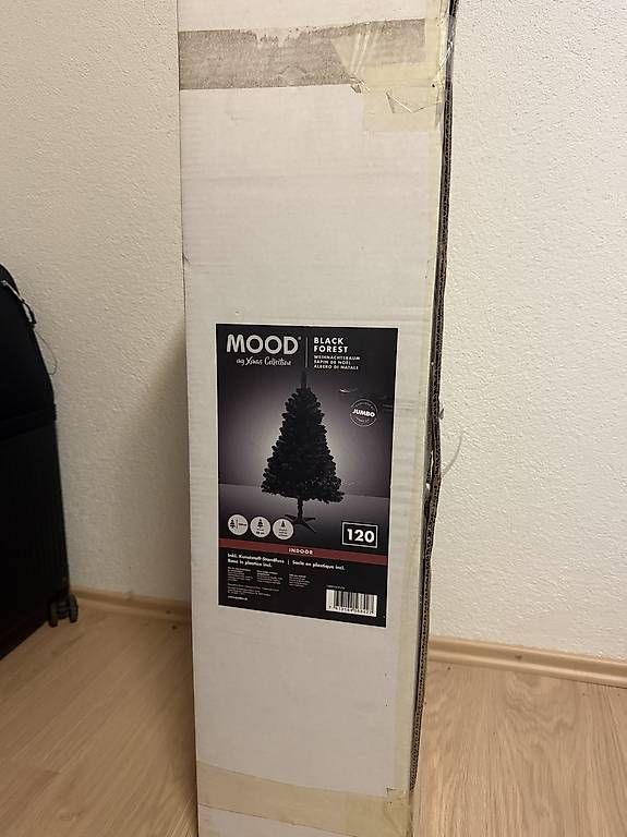 Alle Dekorationen:  Weihnachtsbaum MOOD Black Forest  150 cm – Neu und originalverpackt aus Weinfelden von yvo_ph9r