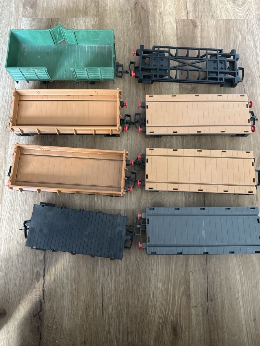 Trains électriques: Modelleisenbahn Wagon Set 8 Stueck – D'occasion à Mörschwil par Alrud99