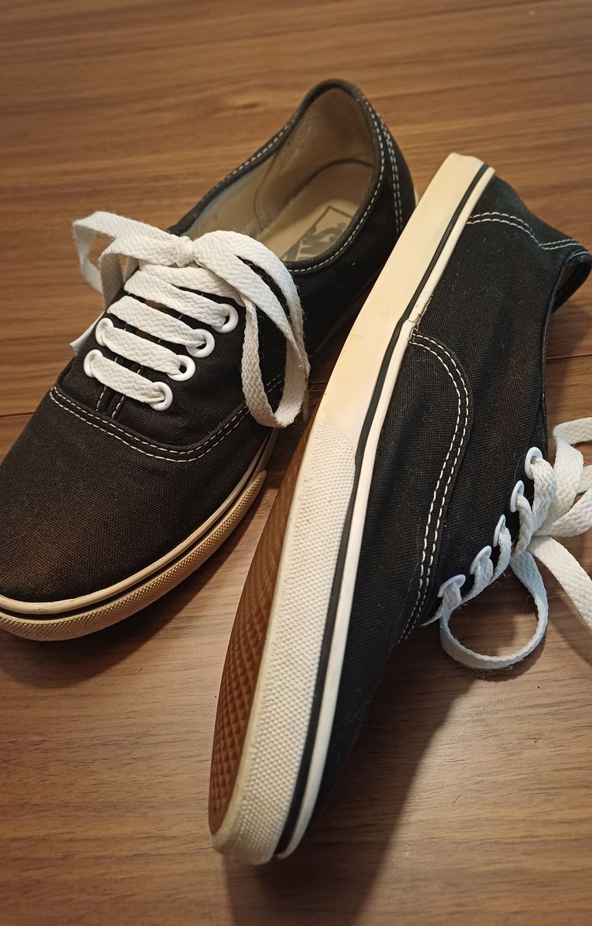 Vans Scarpe da uomo: Vans, Vintage, Grösse 38, Schwarz-Weiss – Usato da Aarau venduto da DangerDanger 2