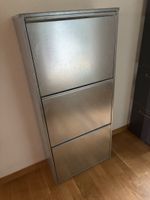 Schuhregal mit 3 Klappfächern in Metall