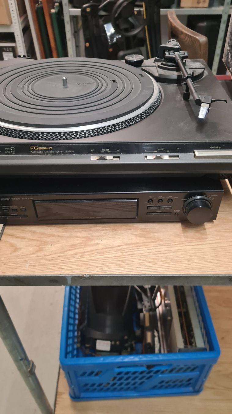 CD: Hifi Komponenten – Usato da Andermatt venduto da Bozel 1
