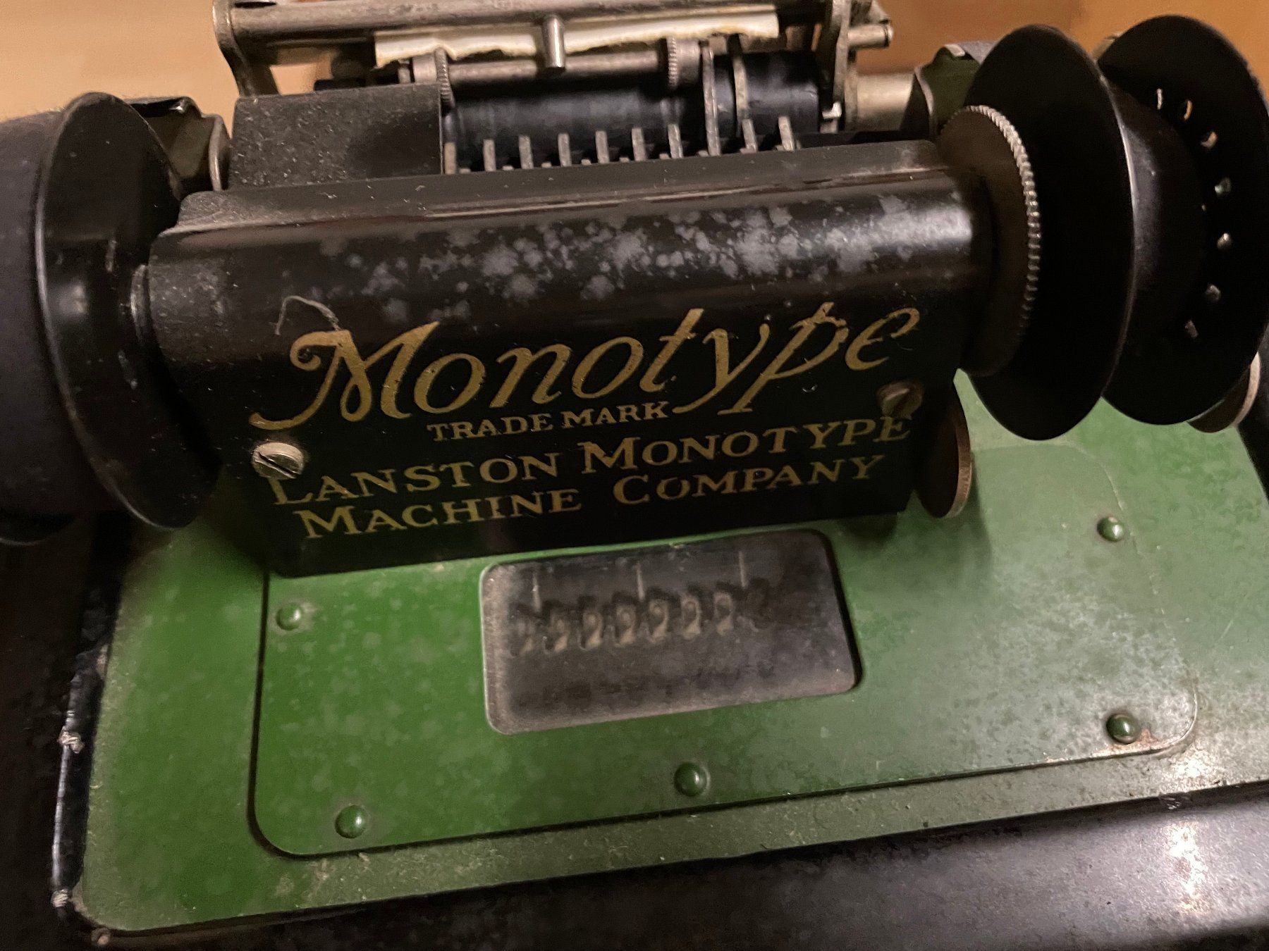 Tutte le macchine: Antike Rechenmaschine The Barrett Lanston Monotype – Usato da Hausen am Albis venduto da Werk3 3