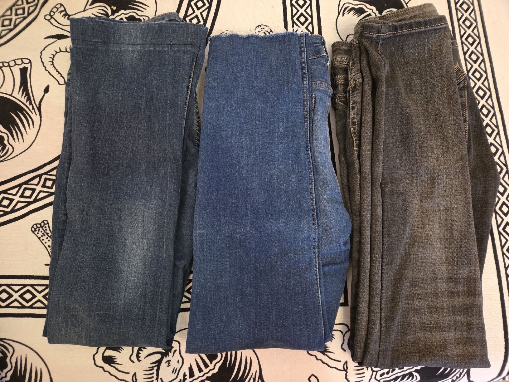 Jeans: NUR TWINT ZAHLUNG DamenJeans 3 Paar – D'occasion à Burgdorf par tamaraw03 1
