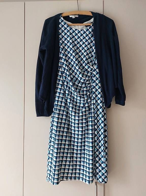 Vestiti: Etuikleid mit Strickjacke – Usato da Kerns venduto da Kernapfel