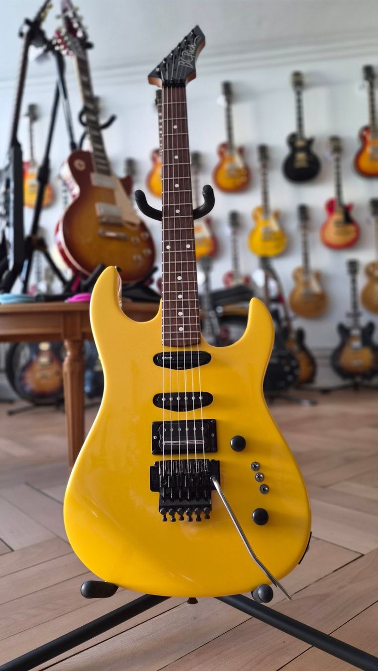 B.C Rich Strumenti musicali: BC Rich ST3 USA 1987 – Usato da pieterlen venduto da AntonelloGuitars