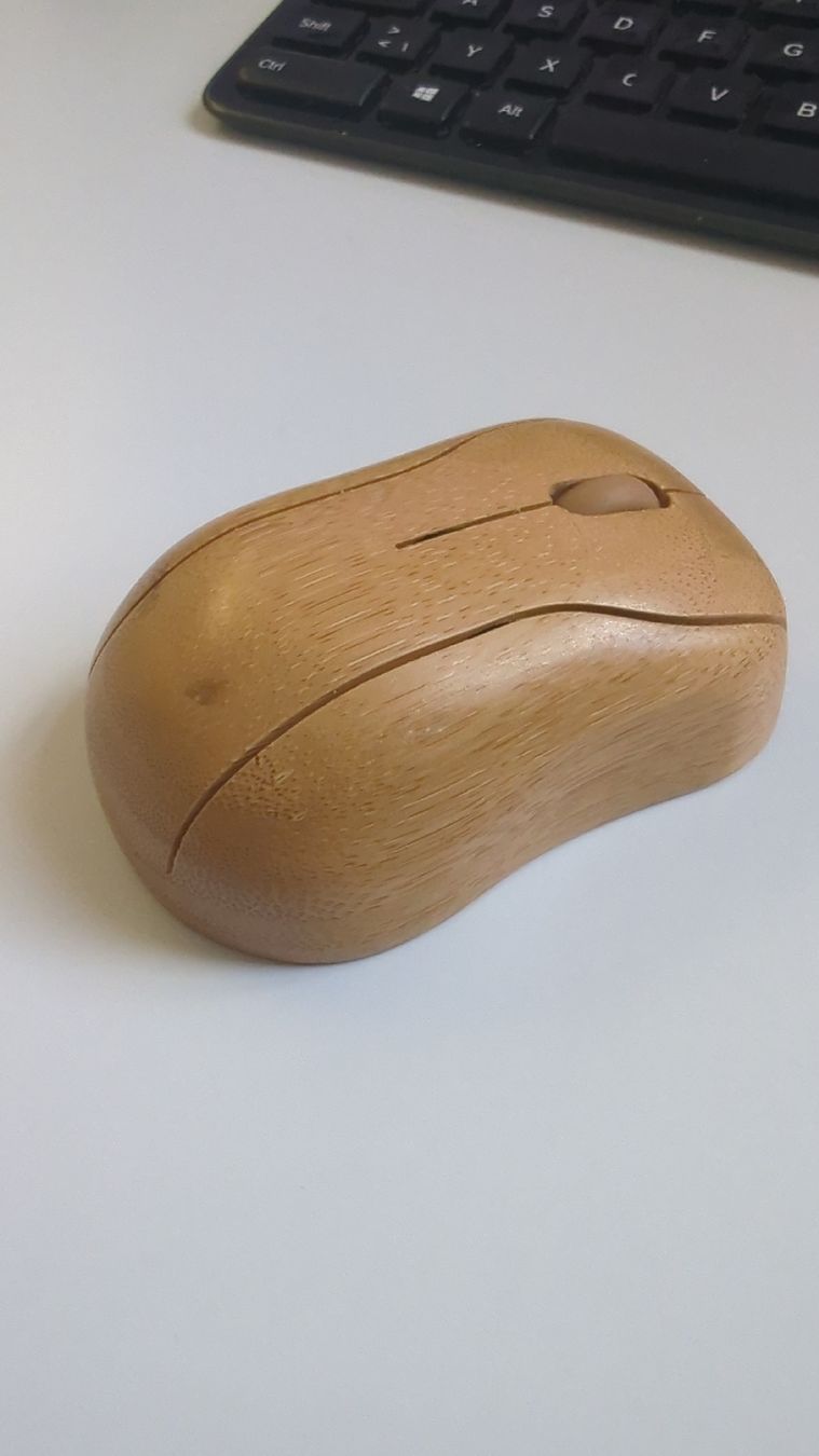 Mouse: Computer Maus aus Bambus Holz kabellos – Usato da Winterthur venduto da valyval 1