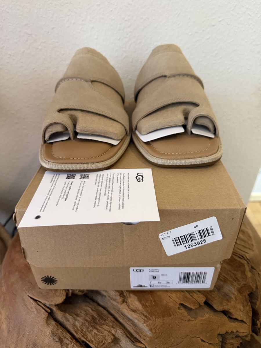 Ugg Scarpe da donna: UGG mules matira neuves new neue – Nuovo e nell'imballaggio originale da Petit-Lancy venduto da Roubs37 2