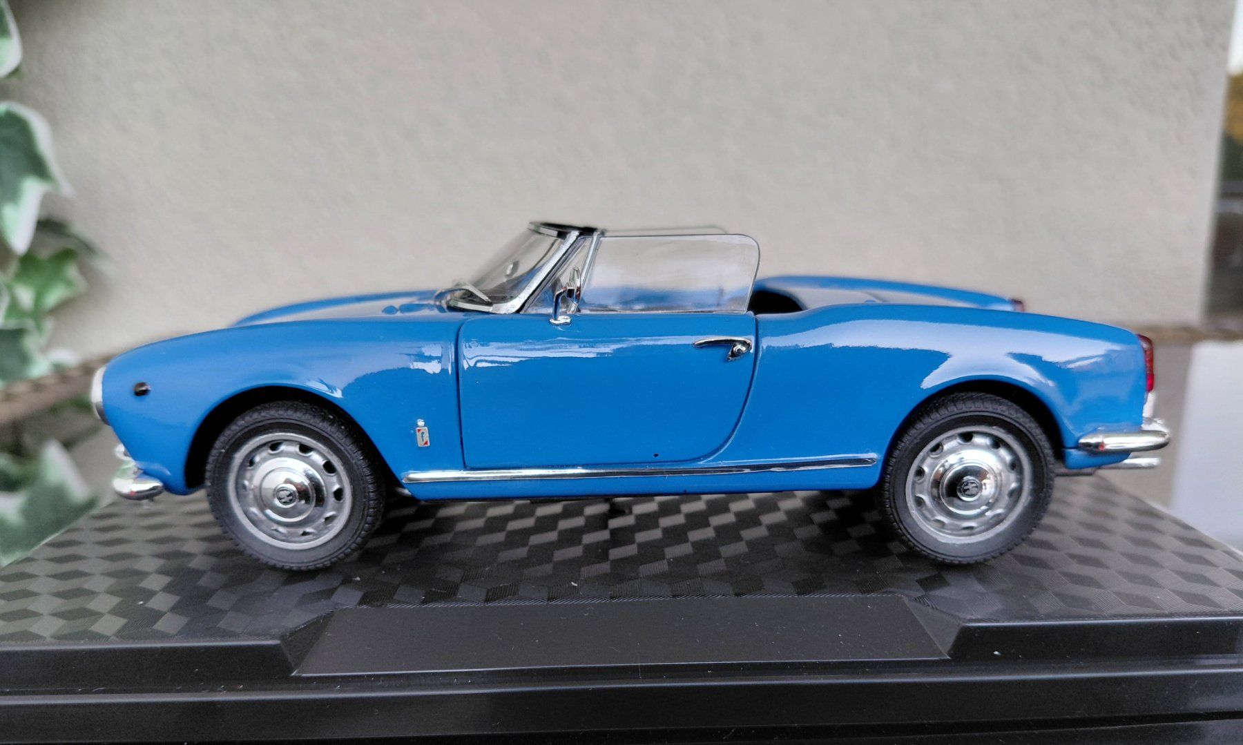 Modellini d'auto: Alfa Romeo Giulia 1600 Spider – Nuovo (secondo la descrizione) da Bottenwil venduto da Toyscout 3