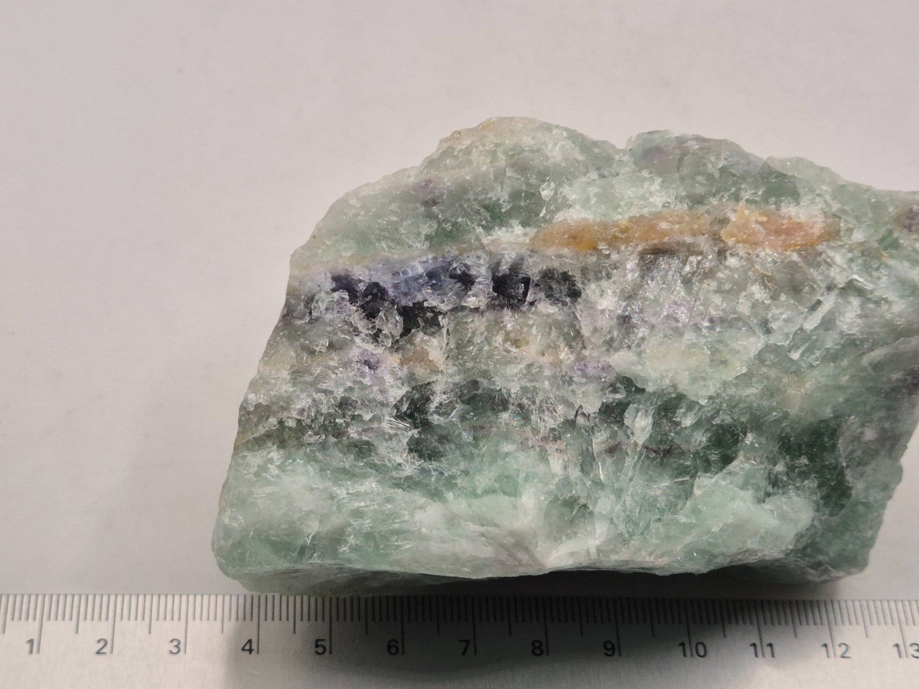 Minerali & Pietre curative: Fluorit Regenbogenfluorit bunt, Namibia (480gr.) – Usato da Winterthur venduto da LukasMineralienOase 2