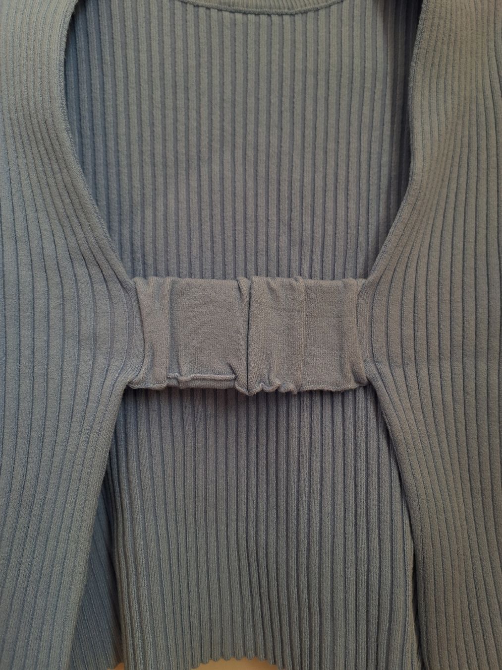 Zara Top: Top Grösse S mit Rückenausschnitt – Usato da Zürich venduto da dph_r9t2 2
