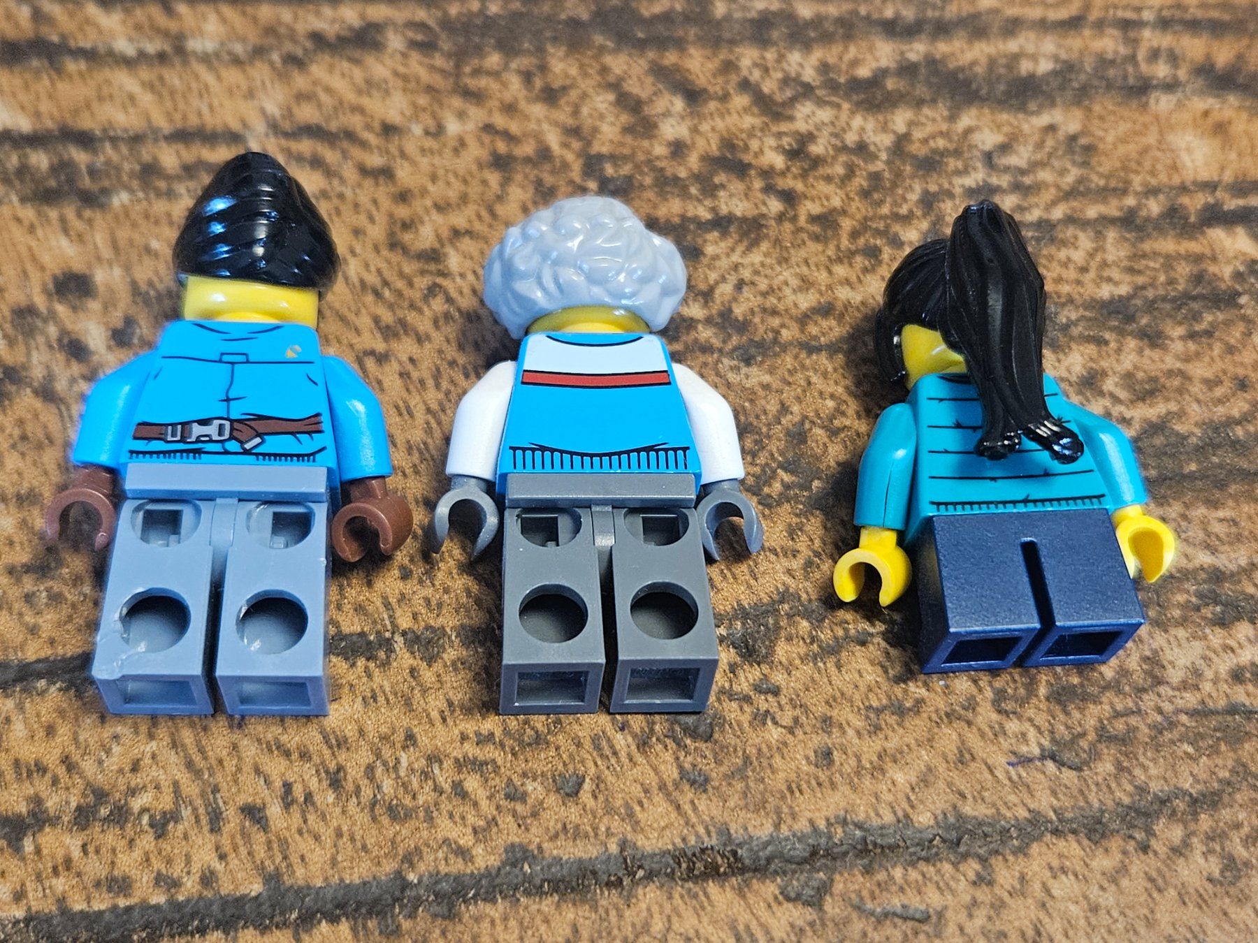 Lego Kit di costruzioni: lego lot de 3 figurines – Usato da Confignon venduto da Ecrofigs 1