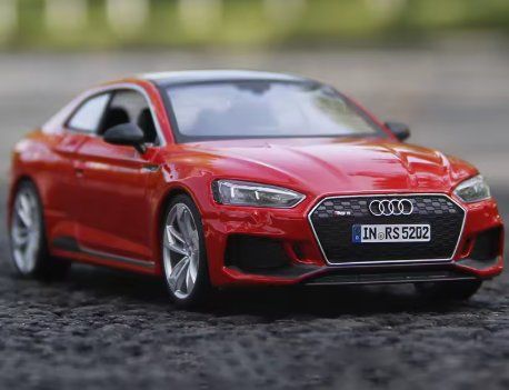 Audi Modellautos: Audi RS5 Coupé (Rot) – Neu und originalverpackt aus Ettingen von SwissHellcat 5