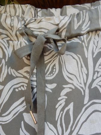 Hose   + Viskose/Elast  *  MADE IN ITALY  *  L    FRANCE neu