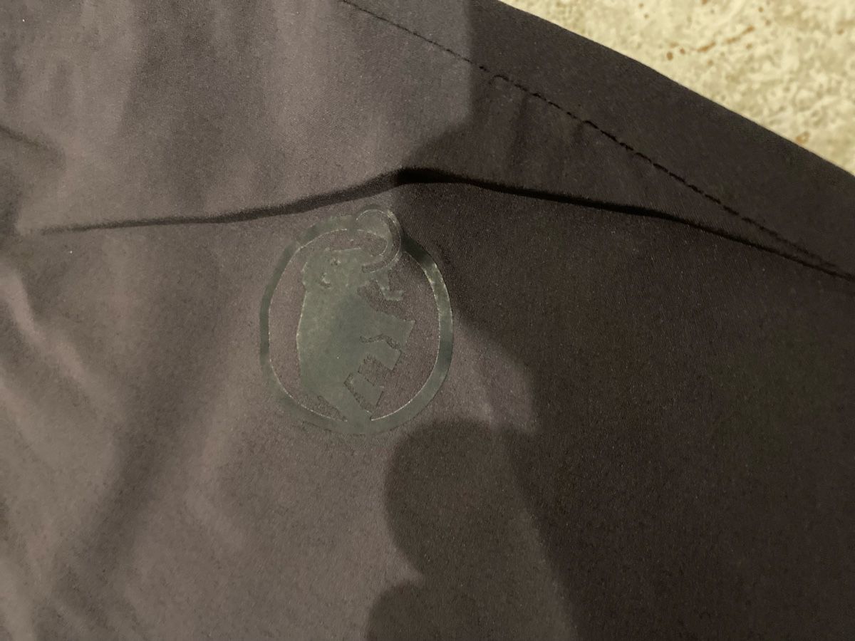 Mammut Pantaloni: Mammut Kurzhose Gr 40 – Usato da Birrwil venduto da Bendegriz 1