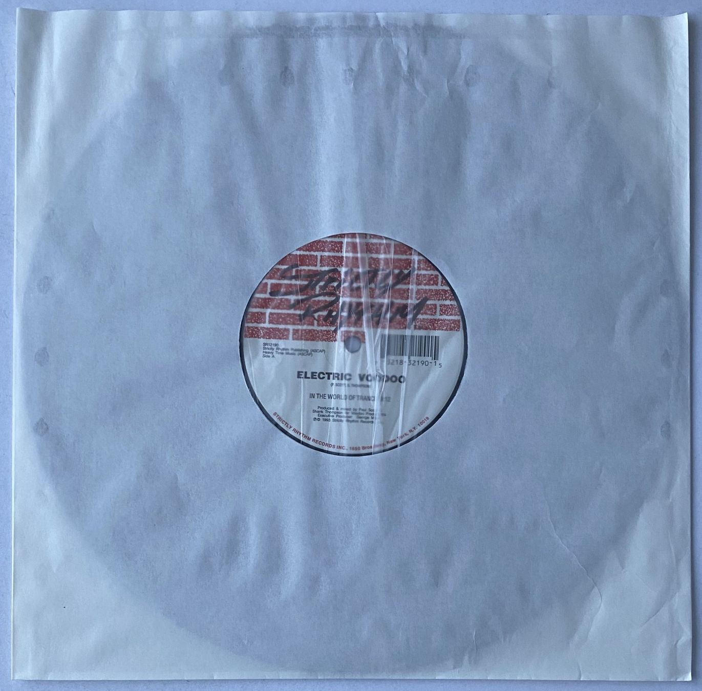 Dischi in vinile: Electric Voodoo, The Voodoo Theme (House) – Usato da Flums venduto da Empe1