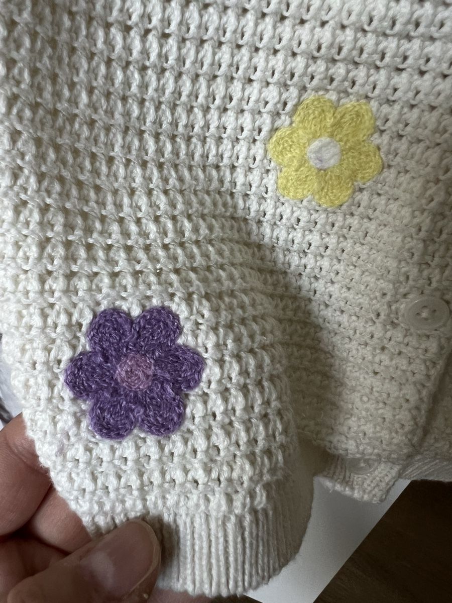 C&A Maglioni & Felpe: Joli pull à fleur en coton  – Usato da Biel/Bienne venduto da mad_cvl7 2