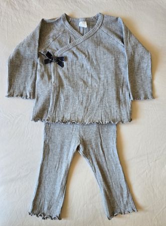 Ensemble pyjama HM gris motif côtelé, taille 74 cm