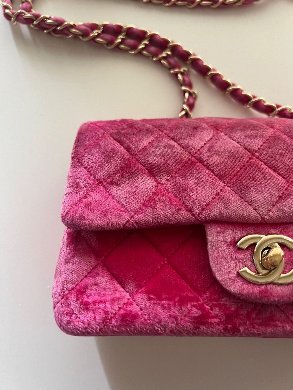 Chanel Borse da donna: Chanel sac à main en velours – Usato da Lutry venduto da roxypoxy 2
