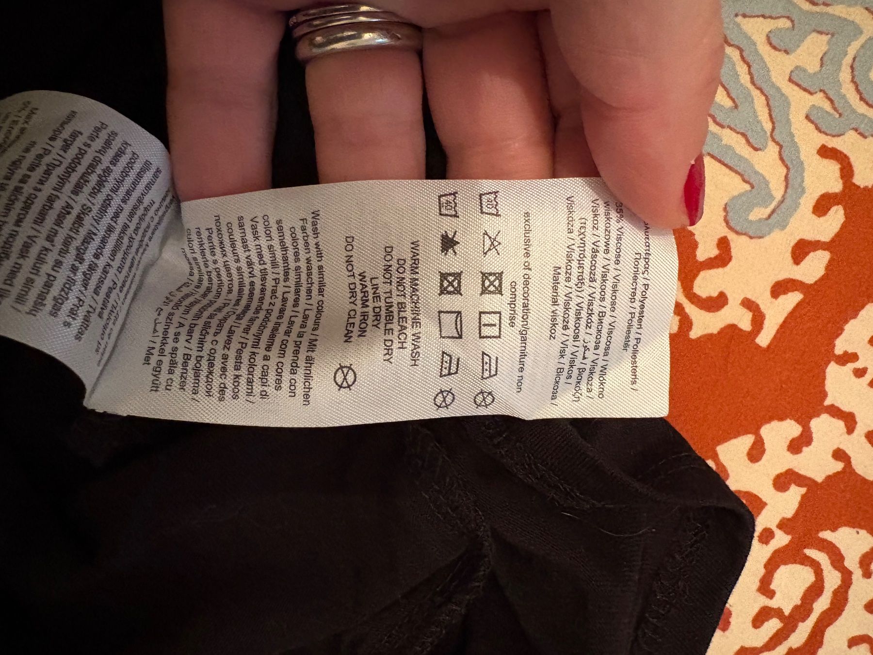 JDY Kleider: Abito nero JDY con scollo a V – Gebraucht aus Leggia von lin_98v9 3