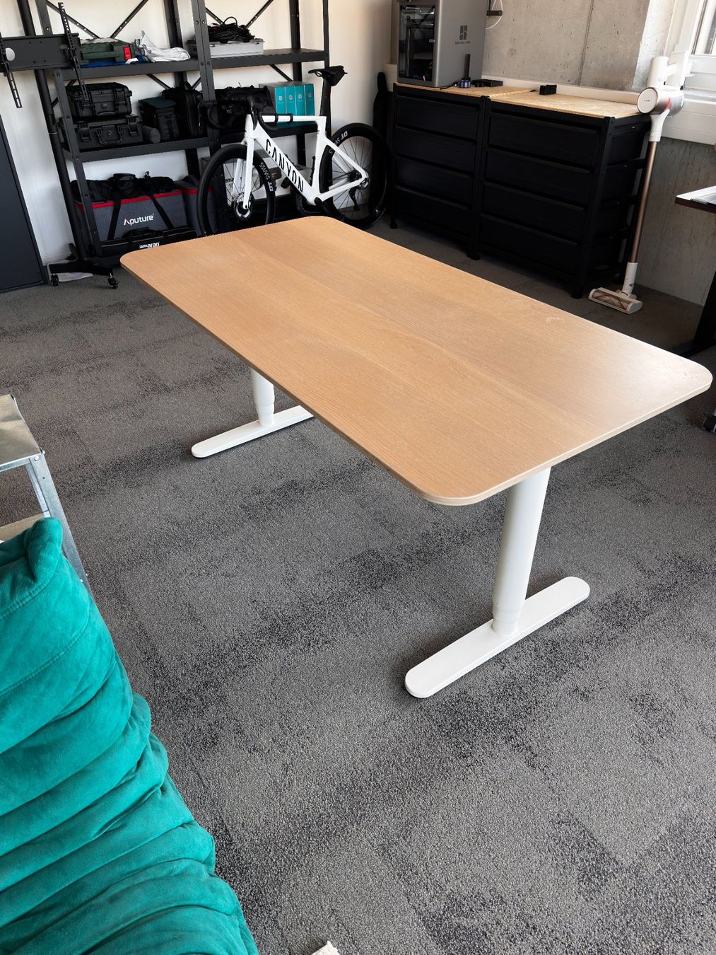 Ikea Scrivanie: IKEA BEKANT Scheibtisch 160x80cm – Usato da Aadorf venduto da ericschuster 3