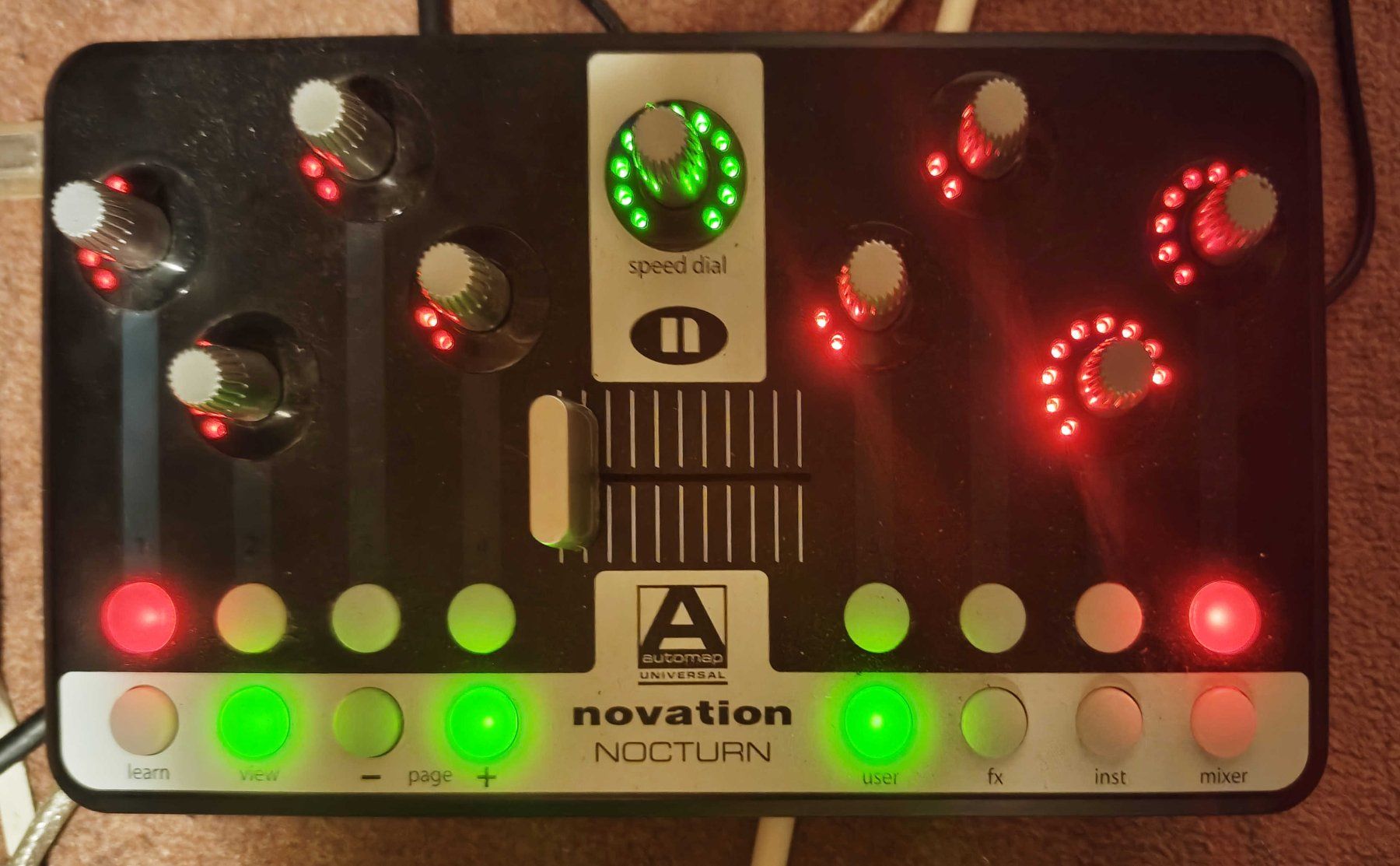 Novation Console di mixaggio: Novation Nocturn und Launchpad – Usato da Goldingen venduto da ben_5gdx 1