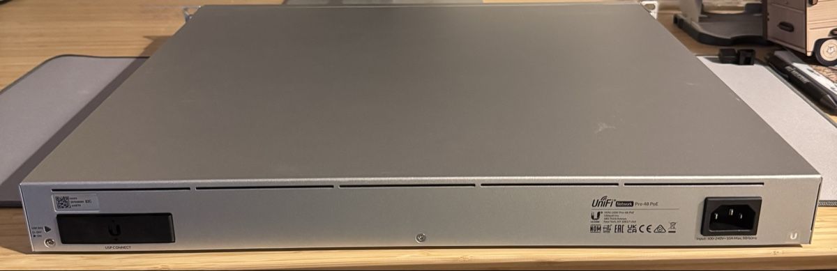 Ubiquiti Hubs & Switches: UniFi Switch Pro 48 PoE – D'occasion à Bülach par user847291 1