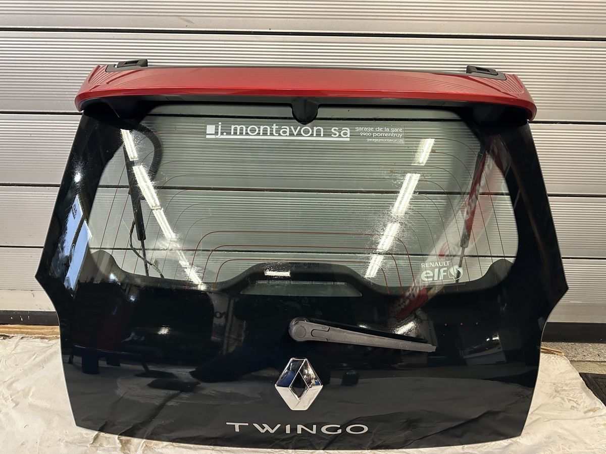 Renault Tutti pezzi di ricambio auto: Hayon Renault twingo 3 – Usato da Treycovagnes venduto da Campingcar65