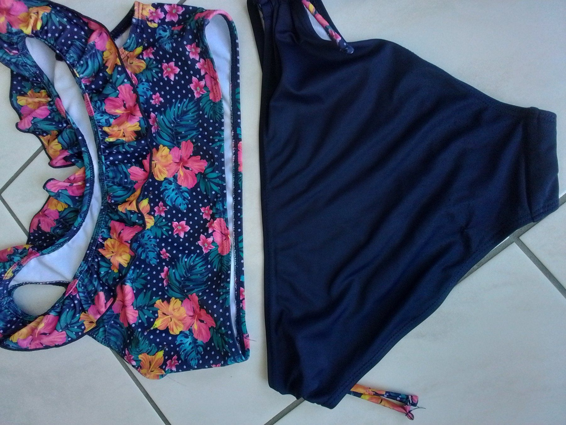 Costumi da bagno & Bikini: Bikini  Größe 152/164 – Usato da Heimberg venduto da sunny1970 2